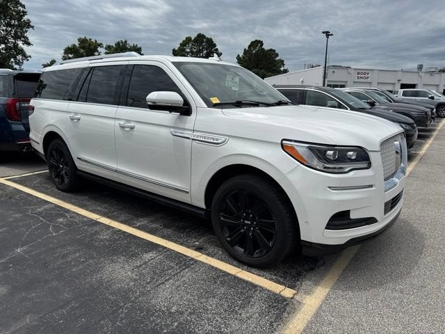 2022 Lincoln Navigator L Reserve