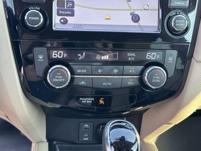 2017 Nissan Rogue SL