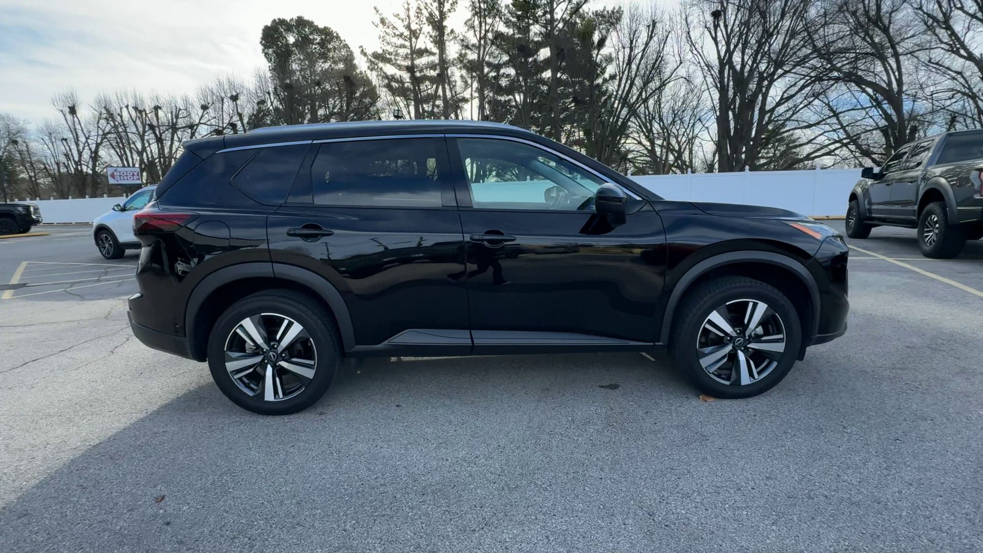 2024 Nissan Rogue SL