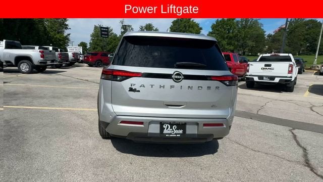 2025 Nissan Pathfinder SL