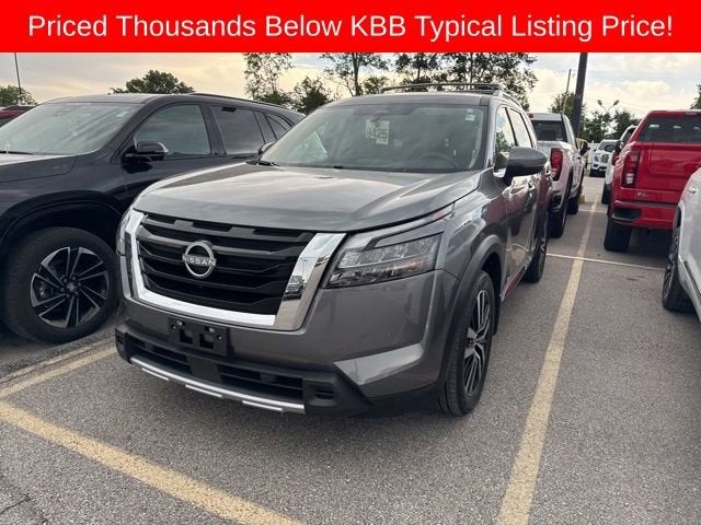 2025 Nissan Pathfinder Platinum