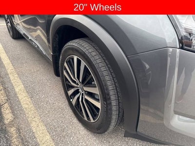 2025 Nissan Pathfinder Platinum