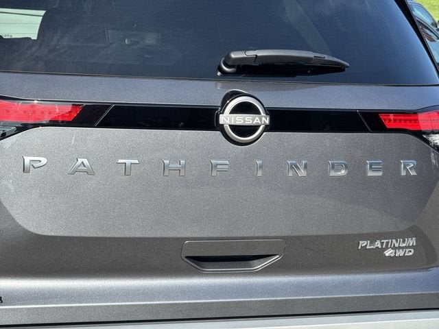 2025 Nissan Pathfinder Platinum