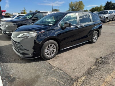 2025 Toyota Sienna XLE