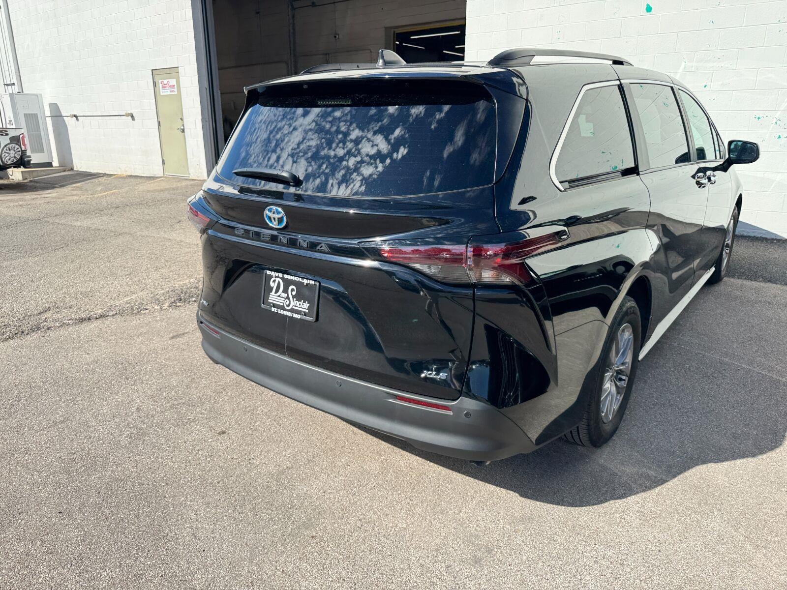 2025 Toyota Sienna XLE