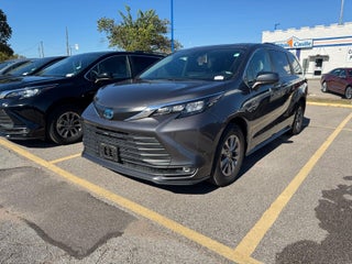 2025 Toyota Sienna XLE