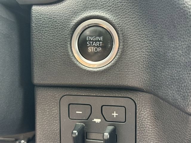 2022 Toyota Tundra 2WD SR5