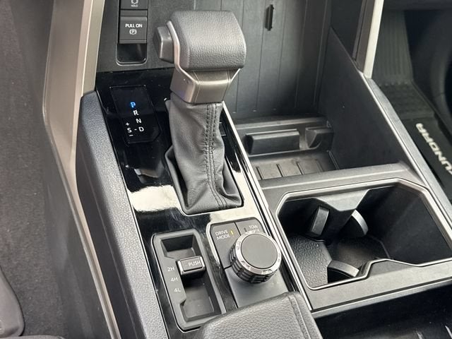 2023 Toyota Tundra 4WD SR5