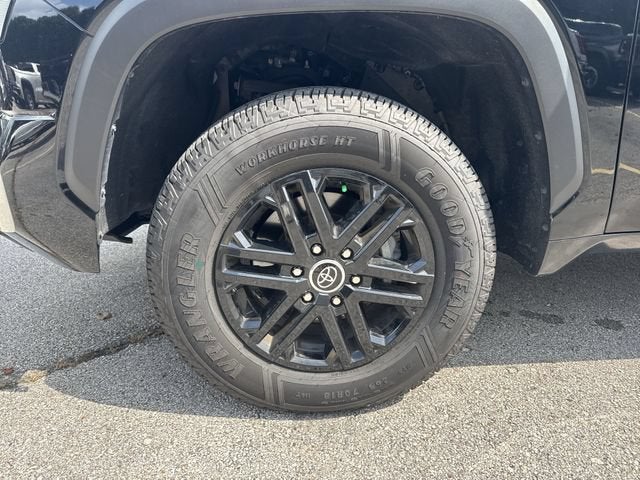 2023 Toyota Tundra 4WD SR5