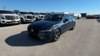 2024 Volvo S60 Core Dark Theme