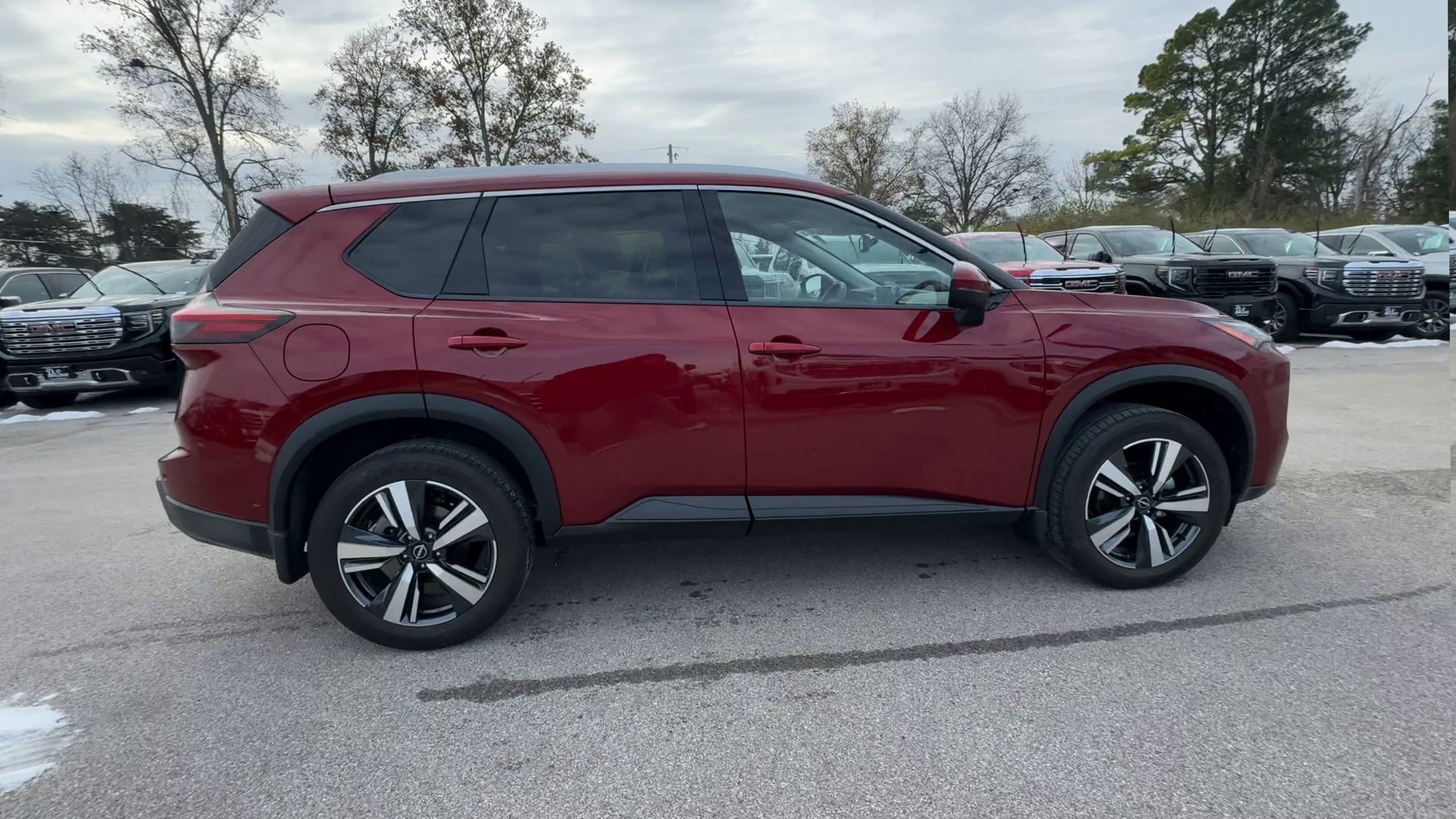 2024 Nissan Rogue SL