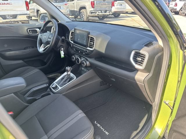 2022 Hyundai Venue SEL