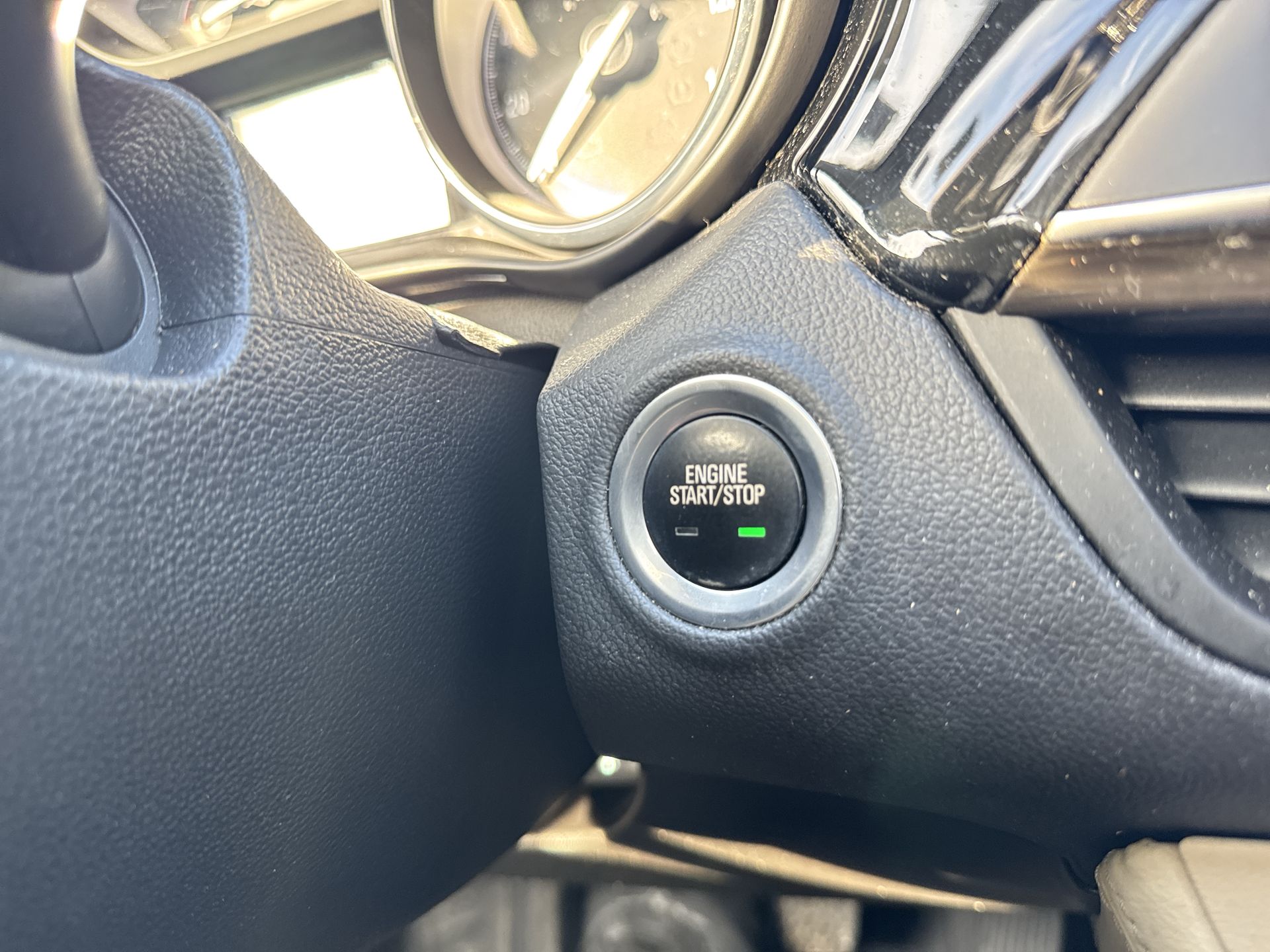 2020 Buick Envision Essence Group