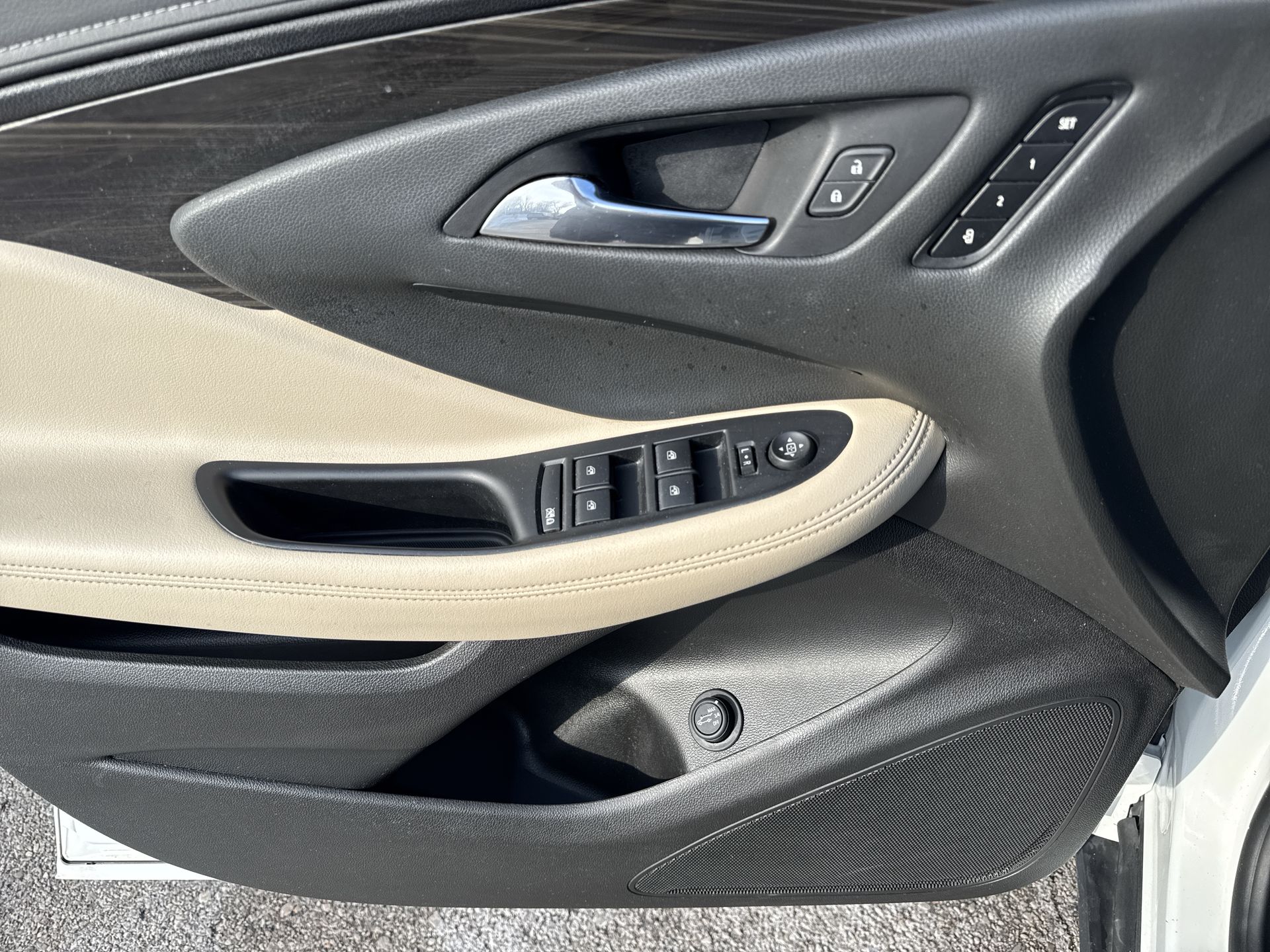 2020 Buick Envision Essence Group