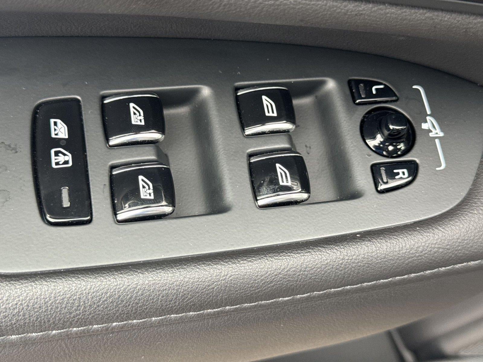 2025 Volvo S90 Plus