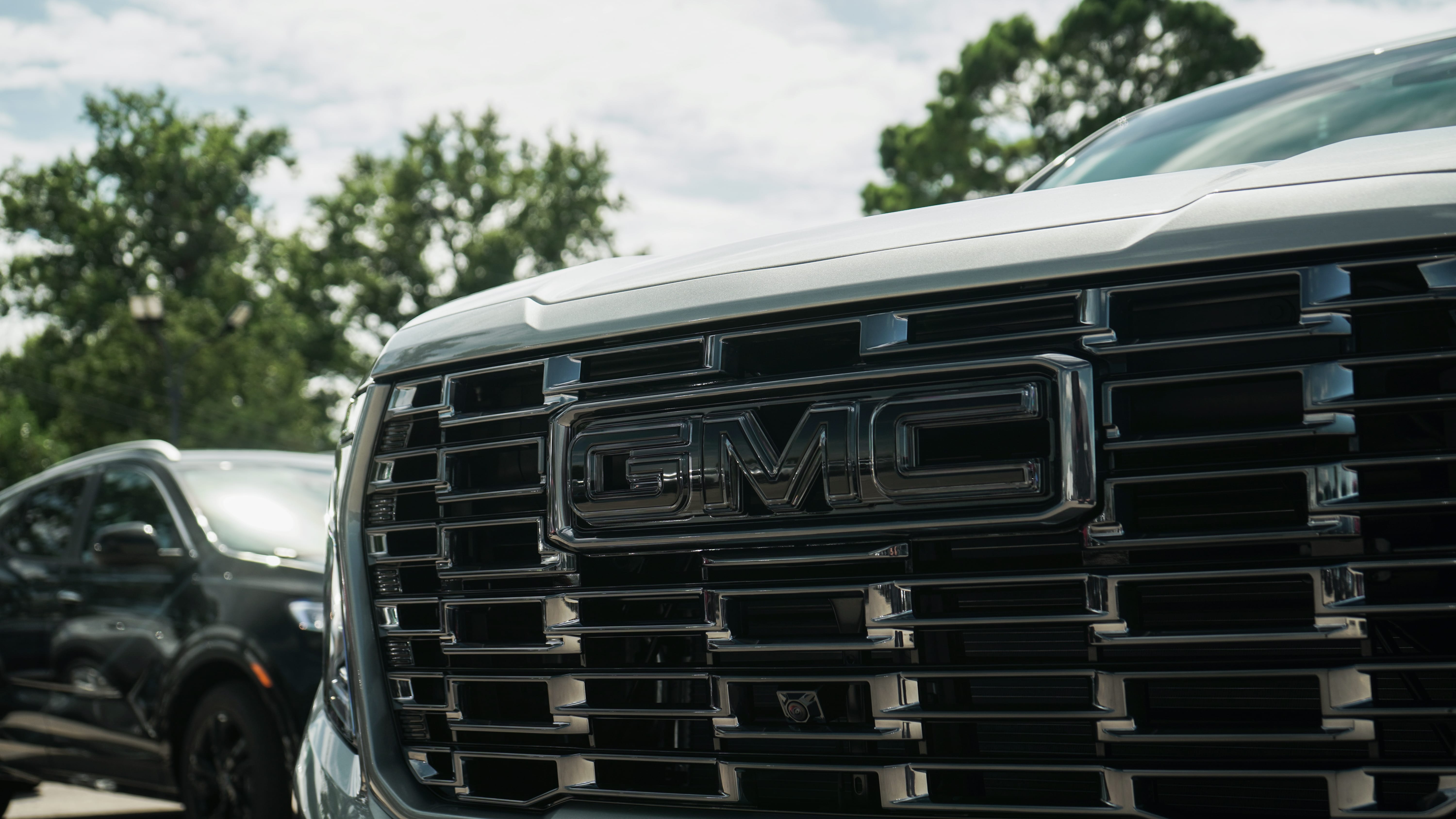 2025 Yukon Denali side view