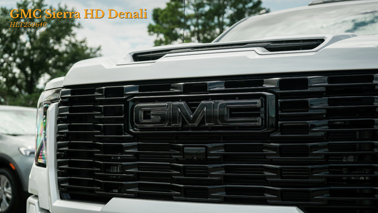 GMC Sierra HD Denali - front