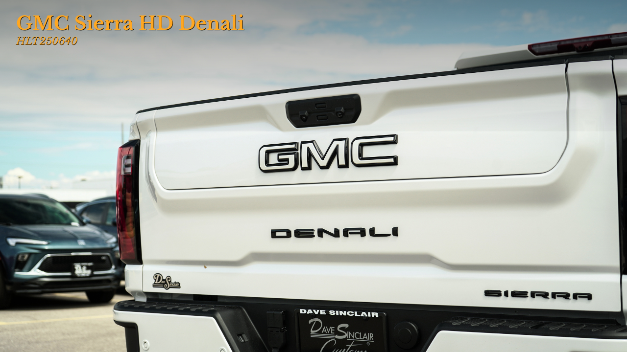 GMC Sierra HD Denali - front